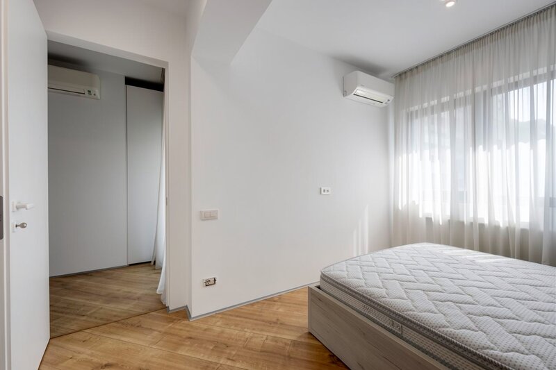 Pipera Plaza, 4 City North, Rond OMV